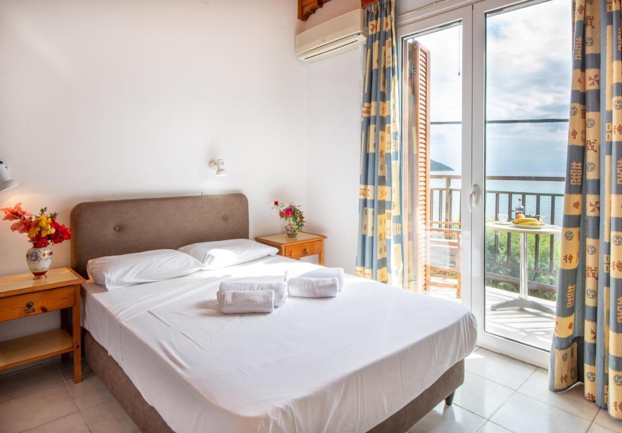Hotel Korakakis Beach Finikounta Exteriör bild