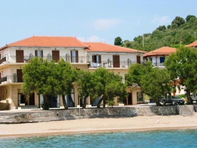 Hotel Korakakis Beach Finikounta Exteriör bild