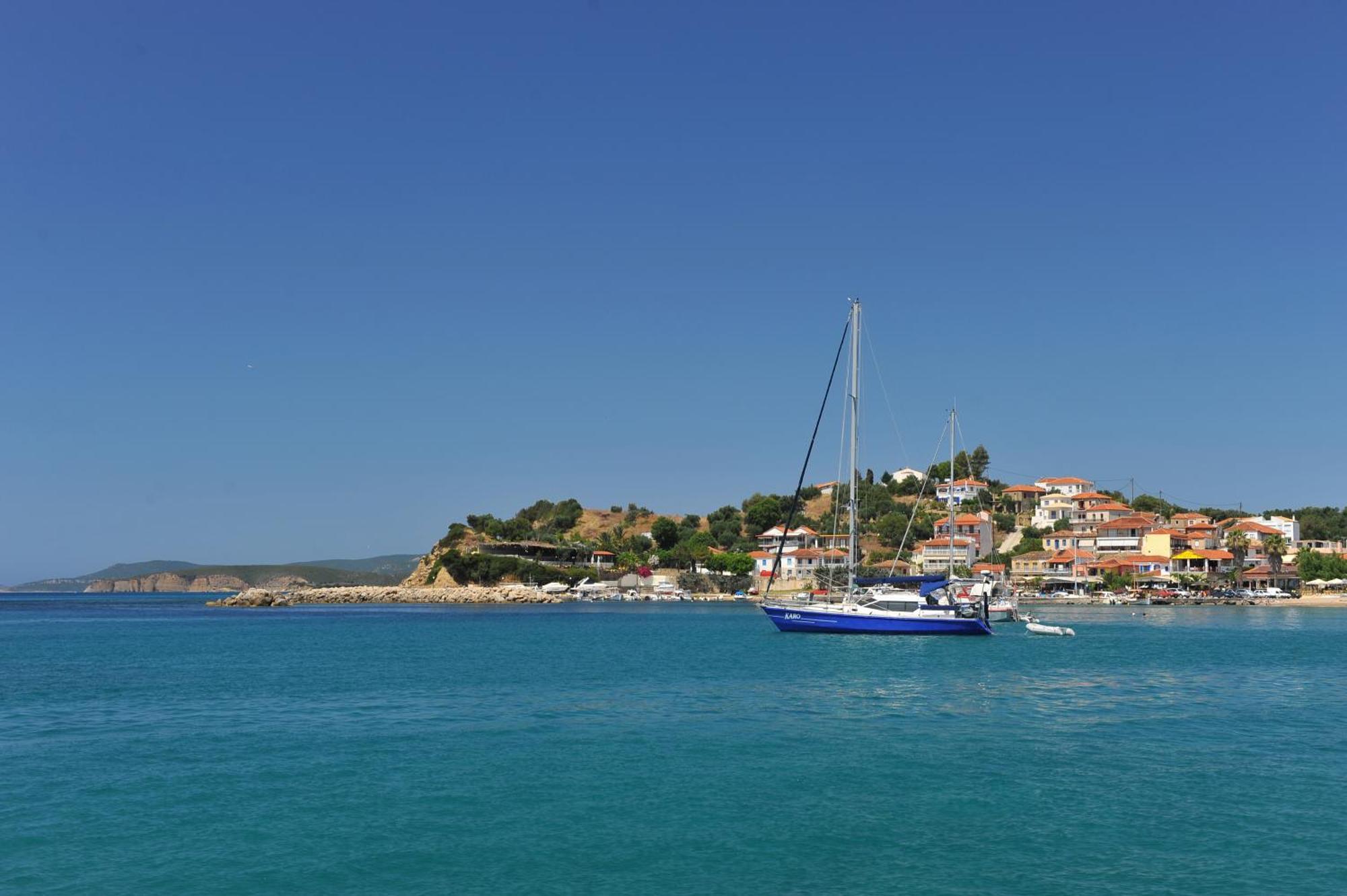 Hotel Korakakis Beach Finikounta Exteriör bild