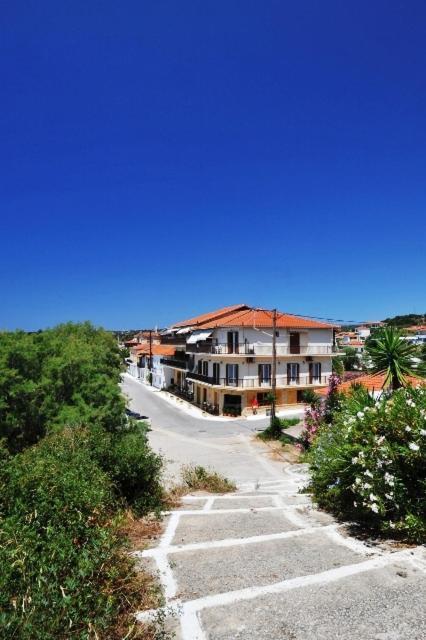 Hotel Korakakis Beach Finikounta Exteriör bild
